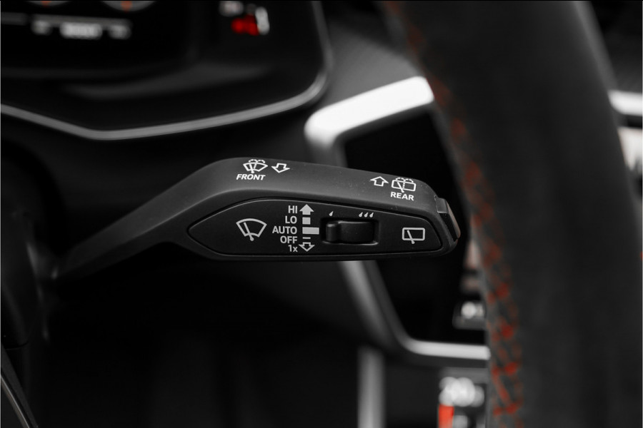 Audi A6 Avant RS 6 TFSI Quattro Pano RS Dynamic Plus B&O 360° Stoelvent 22"