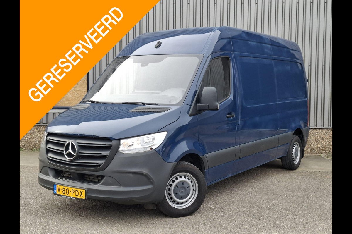 Mercedes-Benz Sprinter 311 2.2 CDI L2H2 AIRCO / CAMERA / 3 ZITS / DEALER ONDERHOUDEN / NAVI