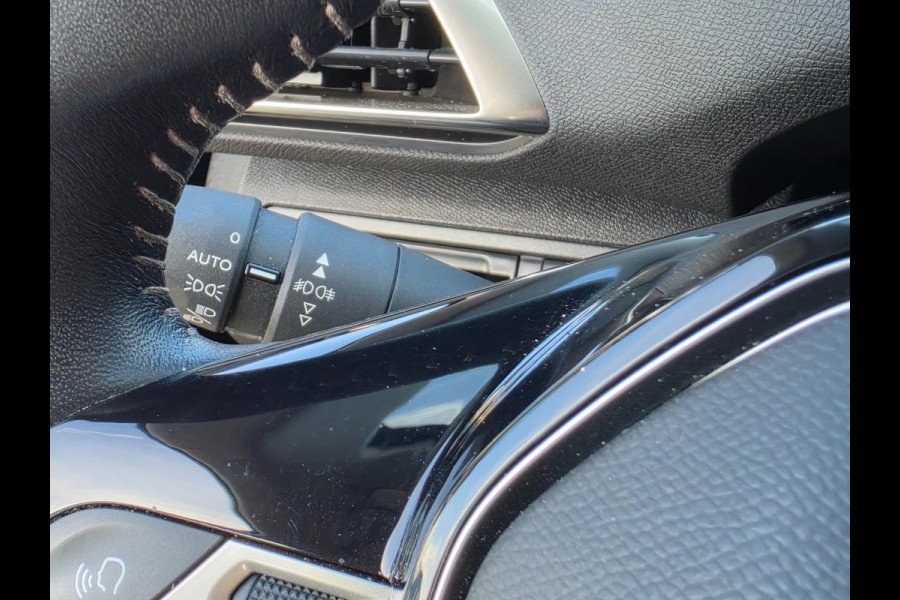 Peugeot 3008 1.2 PureTech Crossway Carplay, Camera, Trekhaak
