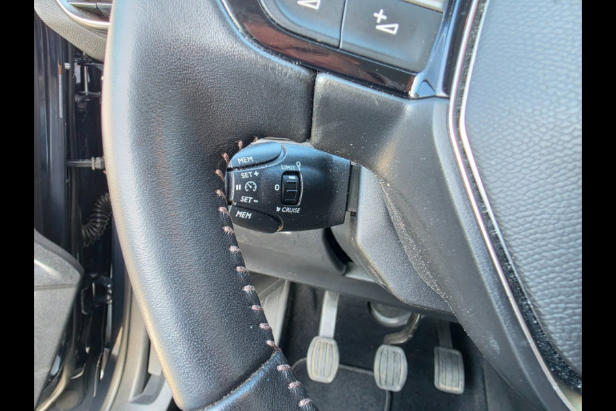 Peugeot 3008 1.2 PureTech Crossway Carplay, Camera, Trekhaak