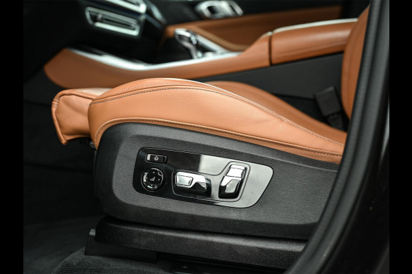 BMW X5 xDrive45e High Executive Panoramadak | M-Performance Seats | NL-Auto | Dealeronderhouden | Carbon Inleg | Active Cruise | Camera | Luchtvering | Memory Seats | Ambiance Interieur | Trekhaak |