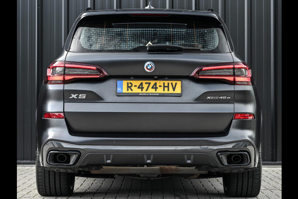 BMW X5 xDrive45e High Executive Panoramadak | M-Performance Seats | NL-Auto | Dealeronderhouden | Carbon Inleg | Active Cruise | Camera | Luchtvering | Memory Seats | Ambiance Interieur | Trekhaak |