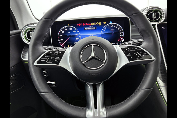 Mercedes-Benz GLC 300 e 4MATIC Plug-In Hybride Trekhaak | Panorama Schuif-Kanteldak | Parkeerpakket met achteruitcamera | Distronic | Ledkolampen | Advanced Soundsystem. Inclusief 24 maanden Mercedes-Benz Certified garantie voor Europa.