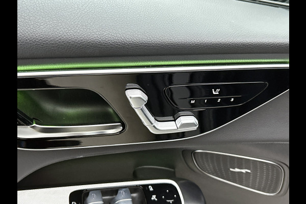 Mercedes-Benz GLC 300 e 4MATIC Plug-In Hybride Trekhaak | Panorama Schuif-Kanteldak | Parkeerpakket met achteruitcamera | Distronic | Ledkolampen | Advanced Soundsystem. Inclusief 24 maanden Mercedes-Benz Certified garantie voor Europa.