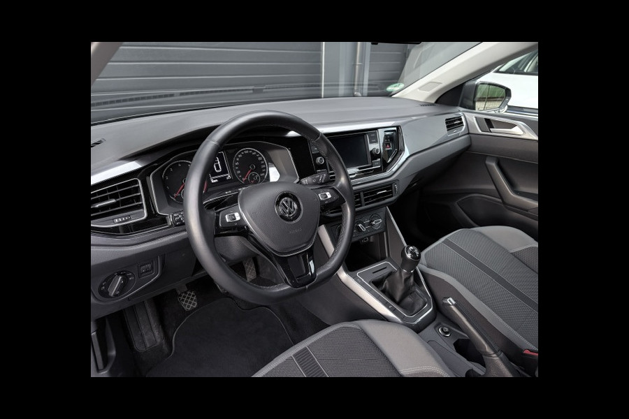 Volkswagen Polo 1.0 TSI Highline|95PK|stoel verw|Bluetooth|PDC|LMV|1e eig|