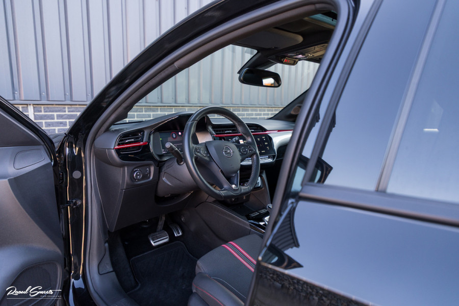 Opel Corsa 1.2 GS Line | Panoramadak | Blis | Keyless | Apple carplay | Metallic |