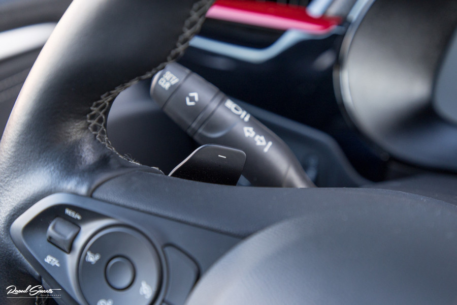 Opel Corsa 1.2 GS Line | Panoramadak | Blis | Keyless | Apple carplay | Metallic |