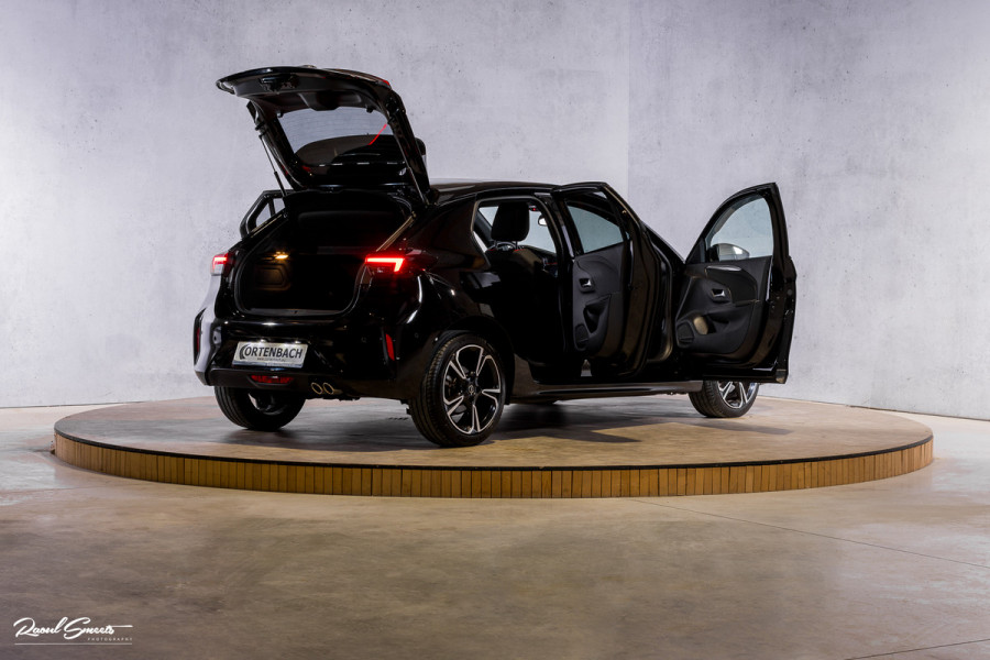 Opel Corsa 1.2 GS Line | Panoramadak | Blis | Keyless | Apple carplay | Metallic |