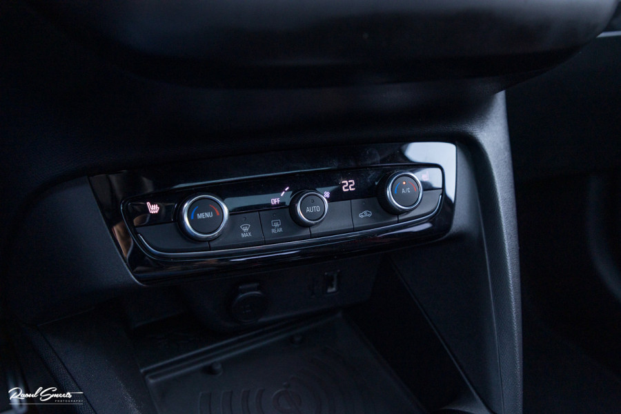 Opel Corsa 1.2 GS Line | Panoramadak | Blis | Keyless | Apple carplay | Metallic |