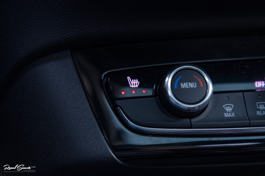 Opel Corsa 1.2 GS Line | Panoramadak | Blis | Keyless | Apple carplay | Metallic |