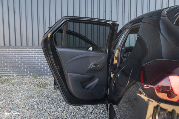 Opel Corsa 1.2 GS Line | Panoramadak | Blis | Keyless | Apple carplay | Metallic |