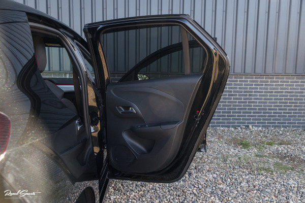 Opel Corsa 1.2 GS Line | Panoramadak | Blis | Keyless | Apple carplay | Metallic |