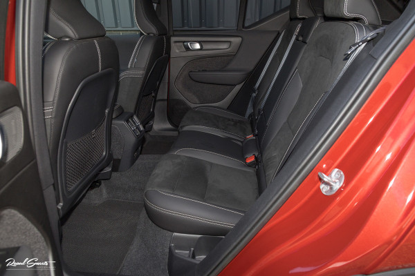 Volvo XC40 Recharge Twin Pro Ultimate | Panoramadak | Adaptieve cruise | Memory | Harman Kardon | Blis |