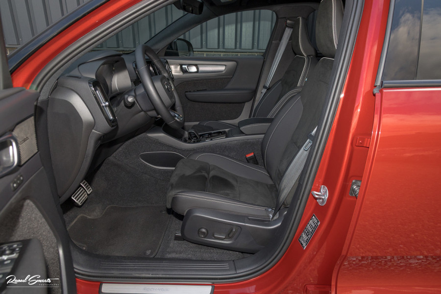 Volvo XC40 Recharge Twin Pro Ultimate | Panoramadak | Adaptieve cruise | Memory | Harman Kardon | Blis |