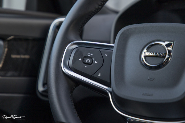 Volvo XC40 Recharge Twin Pro Ultimate | Panoramadak | Adaptieve cruise | Memory | Harman Kardon | Blis |