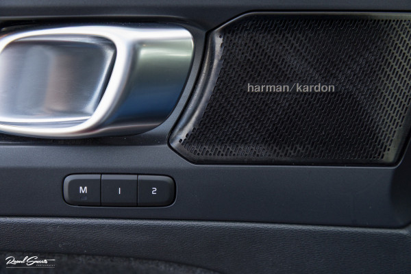 Volvo XC40 Recharge Twin Pro Ultimate | Panoramadak | Adaptieve cruise | Memory | Harman Kardon | Blis |