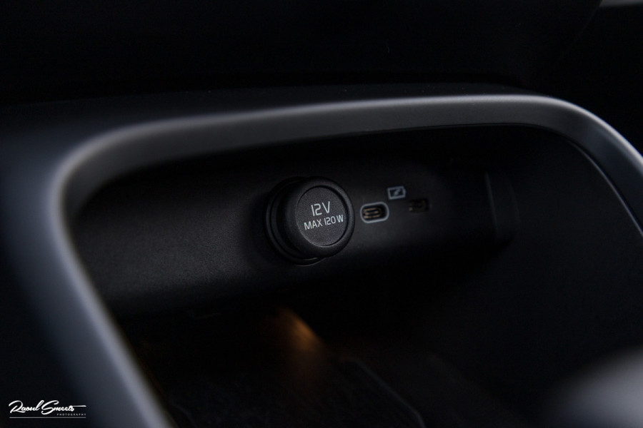 Volvo XC40 Recharge Twin Pro Ultimate | Panoramadak | Adaptieve cruise | Memory | Harman Kardon | Blis |