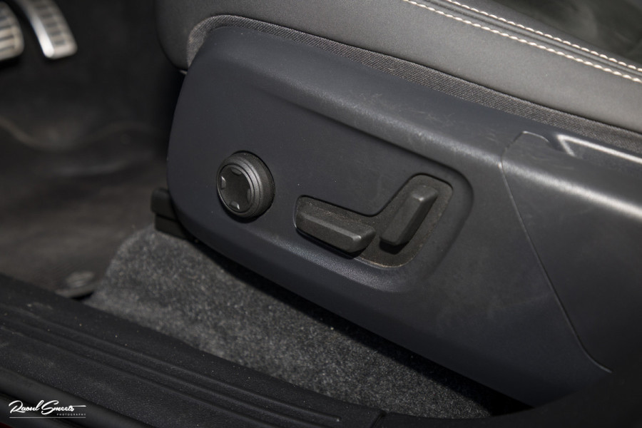 Volvo XC40 Recharge Twin Pro Ultimate | Panoramadak | Adaptieve cruise | Memory | Harman Kardon | Blis |