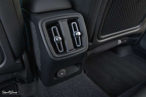 Volvo XC40 Recharge Twin Pro Ultimate | Panoramadak | Adaptieve cruise | Memory | Harman Kardon | Blis |