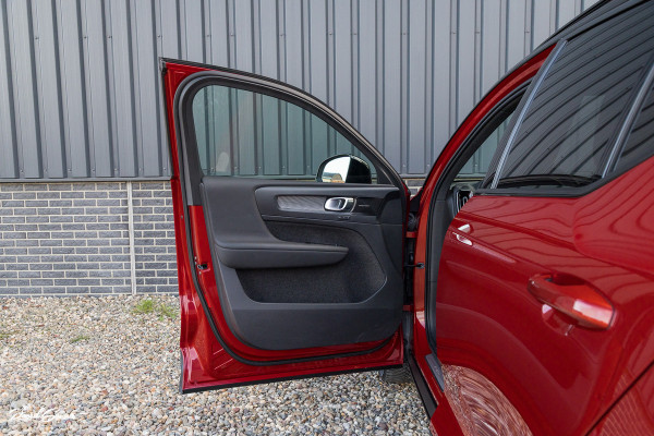 Volvo XC40 Recharge Twin Pro Ultimate | Panoramadak | Adaptieve cruise | Memory | Harman Kardon | Blis |