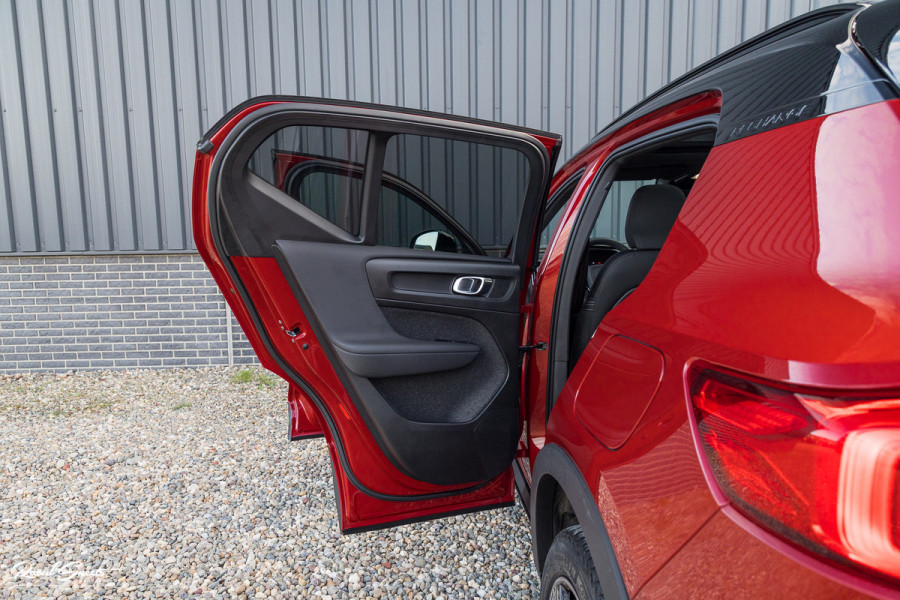 Volvo XC40 Recharge Twin Pro Ultimate | Panoramadak | Adaptieve cruise | Memory | Harman Kardon | Blis |