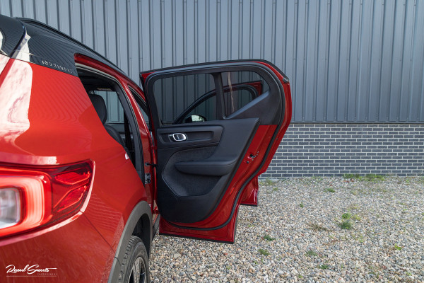 Volvo XC40 Recharge Twin Pro Ultimate | Panoramadak | Adaptieve cruise | Memory | Harman Kardon | Blis |