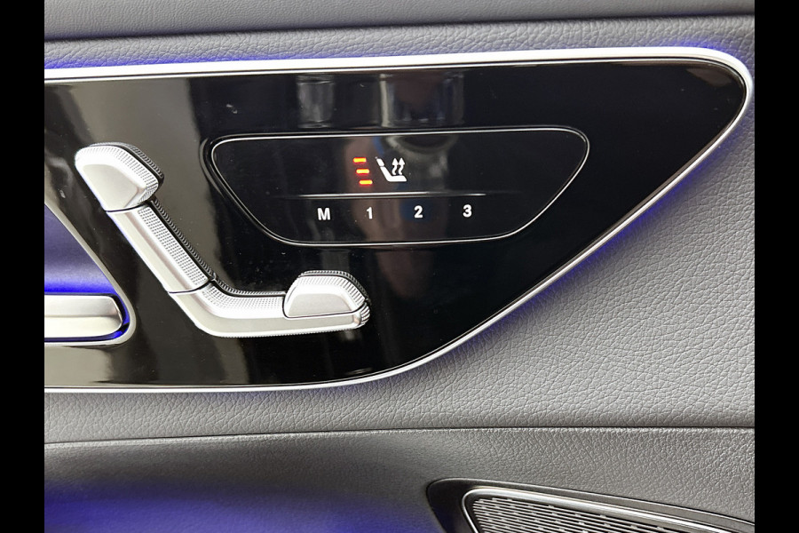 Mercedes-Benz GLC 300 e 4MATIC AMG Plug-In Hybride Luchtvering | AMG Premium | Night Pakket | Alarm klasse 3 | Head-up-Display | Panorama Schuif-Kanteldak. Inclusief 24 maanden MB Certified garantie voor Europa.