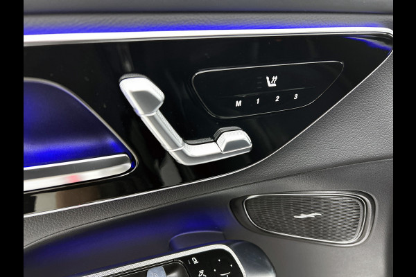 Mercedes-Benz GLC 300 e 4MATIC AMG Plug-In Hybride Luchtvering | AMG Premium | Night Pakket | Alarm klasse 3 | Head-up-Display | Panorama Schuif-Kanteldak. Inclusief 24 maanden MB Certified garantie voor Europa.