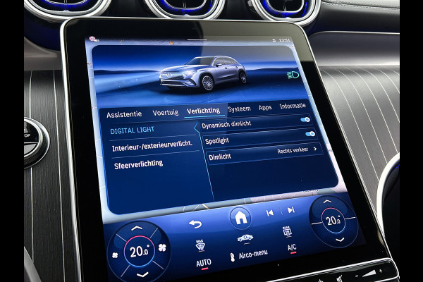 Mercedes-Benz GLC 300 e 4MATIC AMG Plug-In Hybride Luchtvering | AMG Premium | Night Pakket | Alarm klasse 3 | Head-up-Display | Panorama Schuif-Kanteldak. Inclusief 24 maanden MB Certified garantie voor Europa.