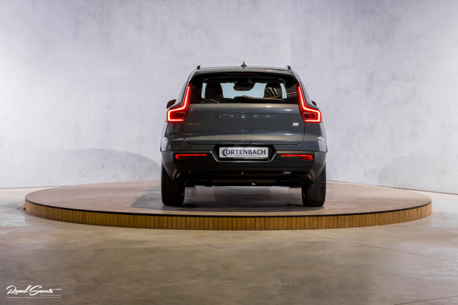 Volvo XC40 1.5 T4 Plug-in hybrid Plus Dark | Adaptieve cruise | Memory | Blis | Harman Kardon |