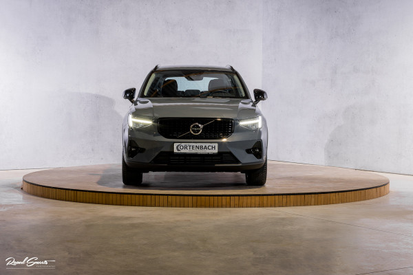 Volvo XC40 1.5 T4 Plug-in hybrid Plus Dark | Adaptieve cruise | Memory | Blis | Harman Kardon |