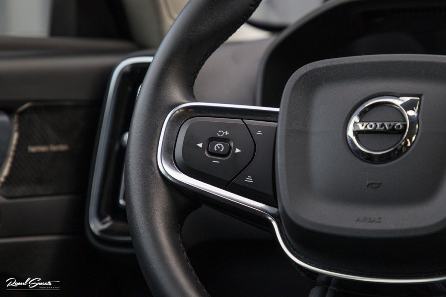 Volvo XC40 1.5 T4 Plug-in hybrid Plus Dark | Adaptieve cruise | Memory | Blis | Harman Kardon |