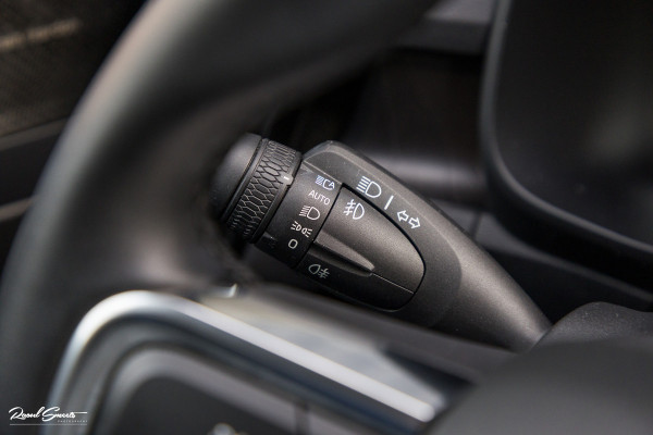 Volvo XC40 1.5 T4 Plug-in hybrid Plus Dark | Adaptieve cruise | Memory | Blis | Harman Kardon |