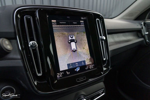 Volvo XC40 1.5 T4 Plug-in hybrid Plus Dark | Adaptieve cruise | Memory | Blis | Harman Kardon |