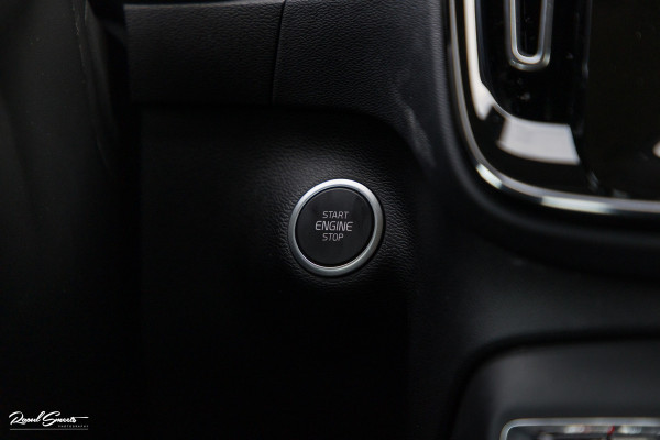 Volvo XC40 1.5 T4 Plug-in hybrid Plus Dark | Adaptieve cruise | Memory | Blis | Harman Kardon |