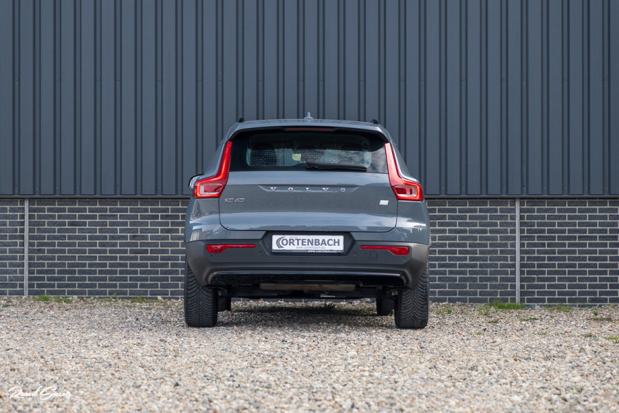 Volvo XC40 1.5 T4 Plug-in hybrid Plus Dark | Adaptieve cruise | Memory | Blis | Harman Kardon |