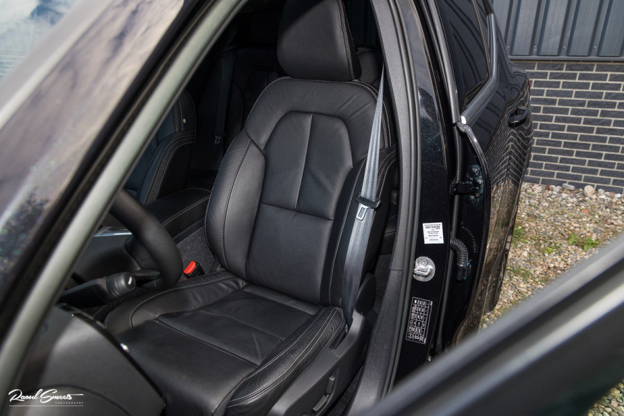 Volvo XC40 1.5 T5 Plug-in hybrid Ultimate Bright | Panoramadak | Adaptieve cruise | Memory | Blis | Harman Kardon |