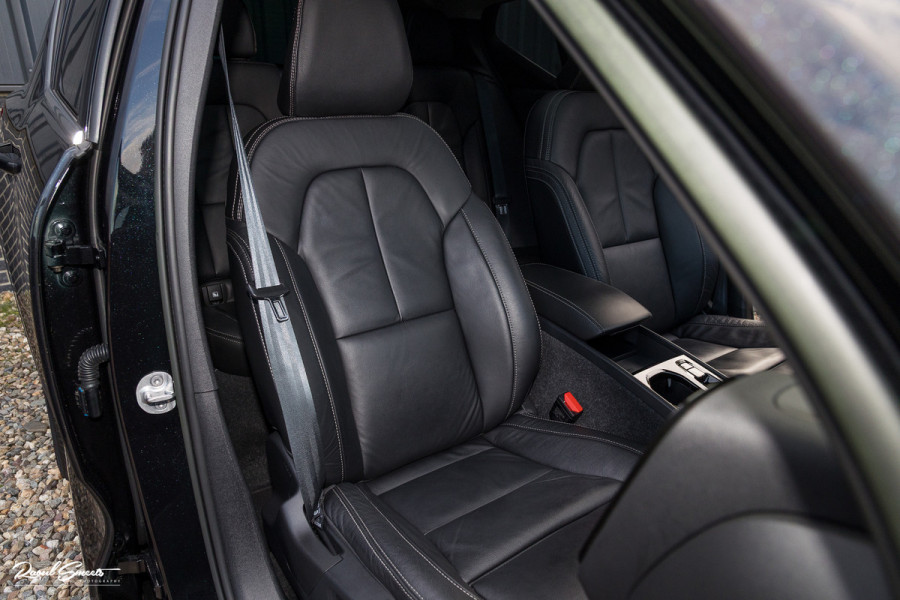 Volvo XC40 1.5 T5 Plug-in hybrid Ultimate Bright | Panoramadak | Adaptieve cruise | Memory | Blis | Harman Kardon |