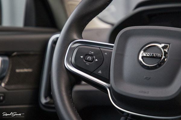 Volvo XC40 1.5 T5 Plug-in hybrid Ultimate Bright | Panoramadak | Adaptieve cruise | Memory | Blis | Harman Kardon |