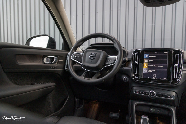 Volvo XC40 1.5 T5 Plug-in hybrid Ultimate Bright | Panoramadak | Adaptieve cruise | Memory | Blis | Harman Kardon |