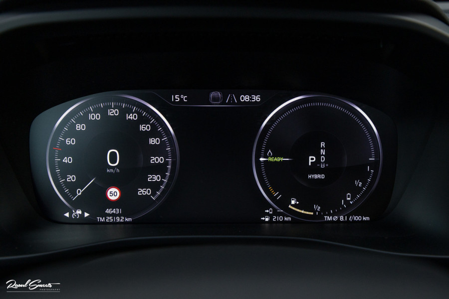 Volvo XC40 1.5 T5 Plug-in hybrid Ultimate Bright | Panoramadak | Adaptieve cruise | Memory | Blis | Harman Kardon |