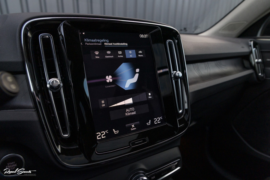 Volvo XC40 1.5 T5 Plug-in hybrid Ultimate Bright | Panoramadak | Adaptieve cruise | Memory | Blis | Harman Kardon |