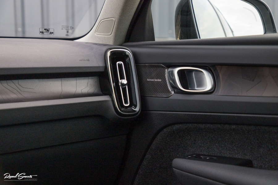 Volvo XC40 1.5 T5 Plug-in hybrid Ultimate Bright | Panoramadak | Adaptieve cruise | Memory | Blis | Harman Kardon |