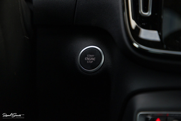 Volvo XC40 1.5 T5 Plug-in hybrid Ultimate Bright | Panoramadak | Adaptieve cruise | Memory | Blis | Harman Kardon |