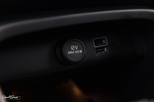 Volvo XC40 1.5 T5 Plug-in hybrid Ultimate Bright | Panoramadak | Adaptieve cruise | Memory | Blis | Harman Kardon |