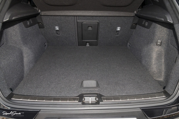 Volvo XC40 1.5 T5 Plug-in hybrid Ultimate Bright | Panoramadak | Adaptieve cruise | Memory | Blis | Harman Kardon |