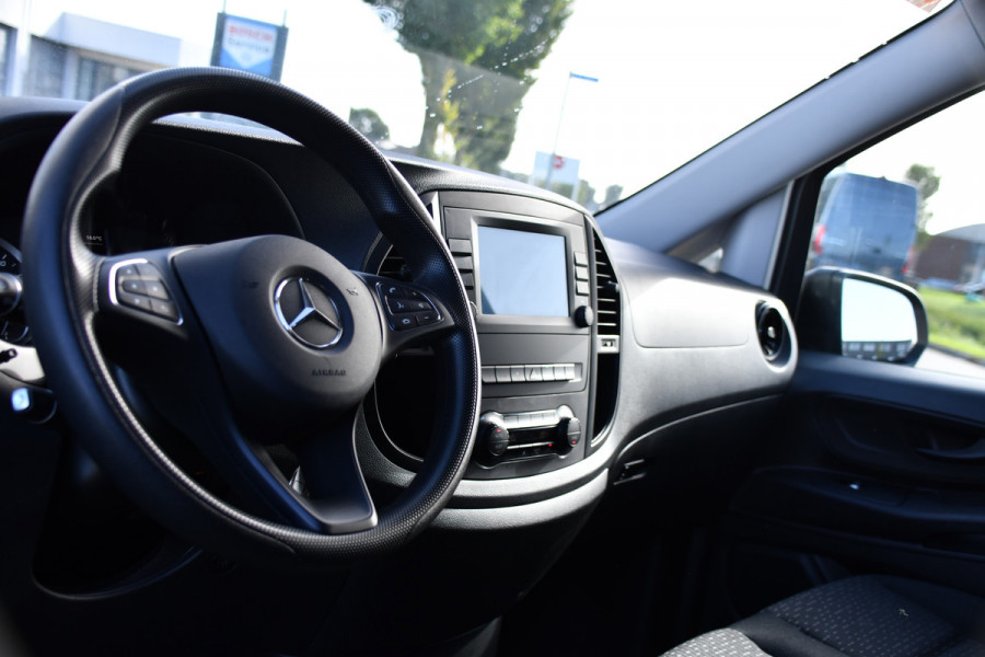 Mercedes-Benz Vito 116 CDI L2 PB Edition Camera, Cruise, Carplay, LED, Clima, 164pk, Multimedia, Trekhaak, Automaat, Uniek!