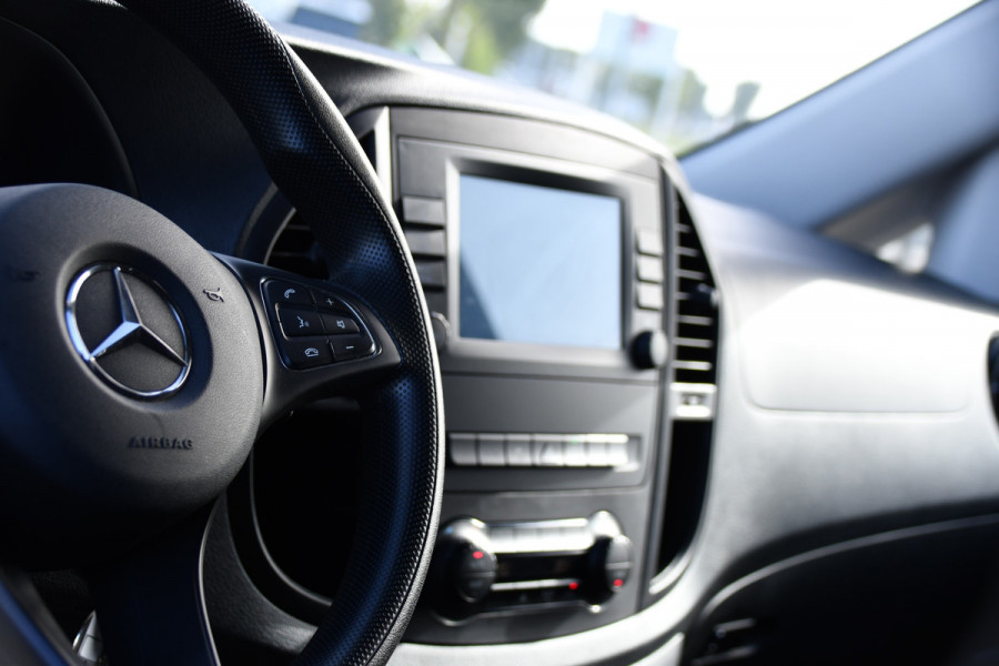 Mercedes-Benz Vito 116 CDI L2 PB Edition Camera, Cruise, Carplay, LED, Clima, 164pk, Multimedia, Trekhaak, Automaat, Uniek!