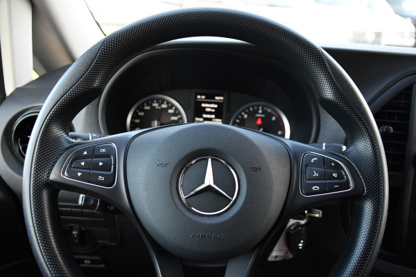 Mercedes-Benz Vito 116 CDI L2 PB Edition Camera, Cruise, Carplay, LED, Clima, 164pk, Multimedia, Trekhaak, Automaat, Uniek!