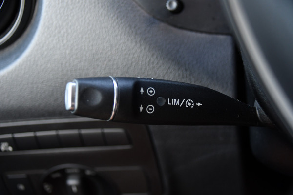 Mercedes-Benz Vito 116 CDI L2 PB Edition Camera, Cruise, Carplay, LED, Clima, 164pk, Multimedia, Trekhaak, Automaat, Uniek!